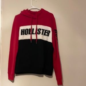 Only worn twice. A soft hoodie.